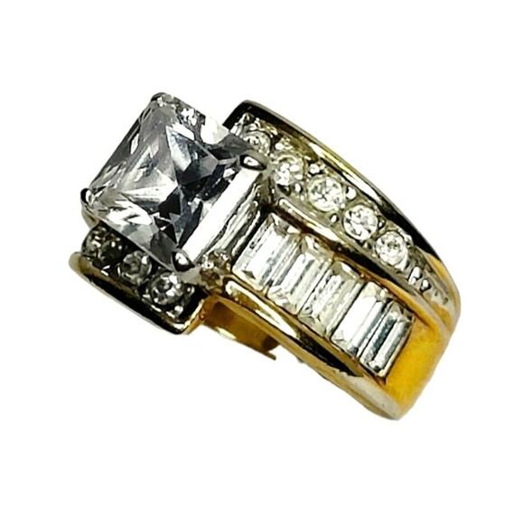 Gold Plated Ring Size 8 Baguette Princess Cut Cubic Zirconia Stones Vtg Jewelry - Picture 4 of 7